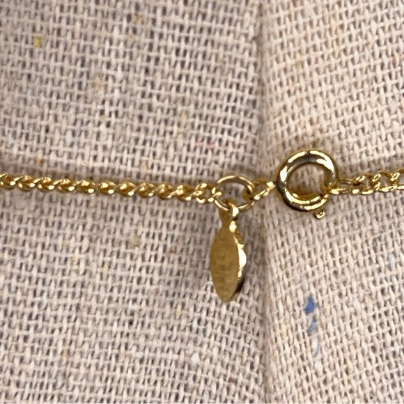 Vintage Avon Gold Knit Necklace Retro Classic Spring Ring Closure 16” Length - Picture 3 of 9